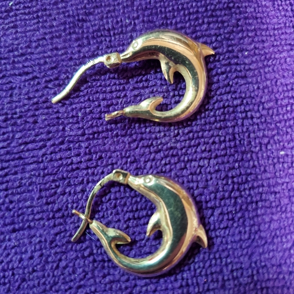 10k gold Large Dolphin hoop earrings - Picture 2 of 5